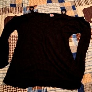 Open shoulder long sleeve